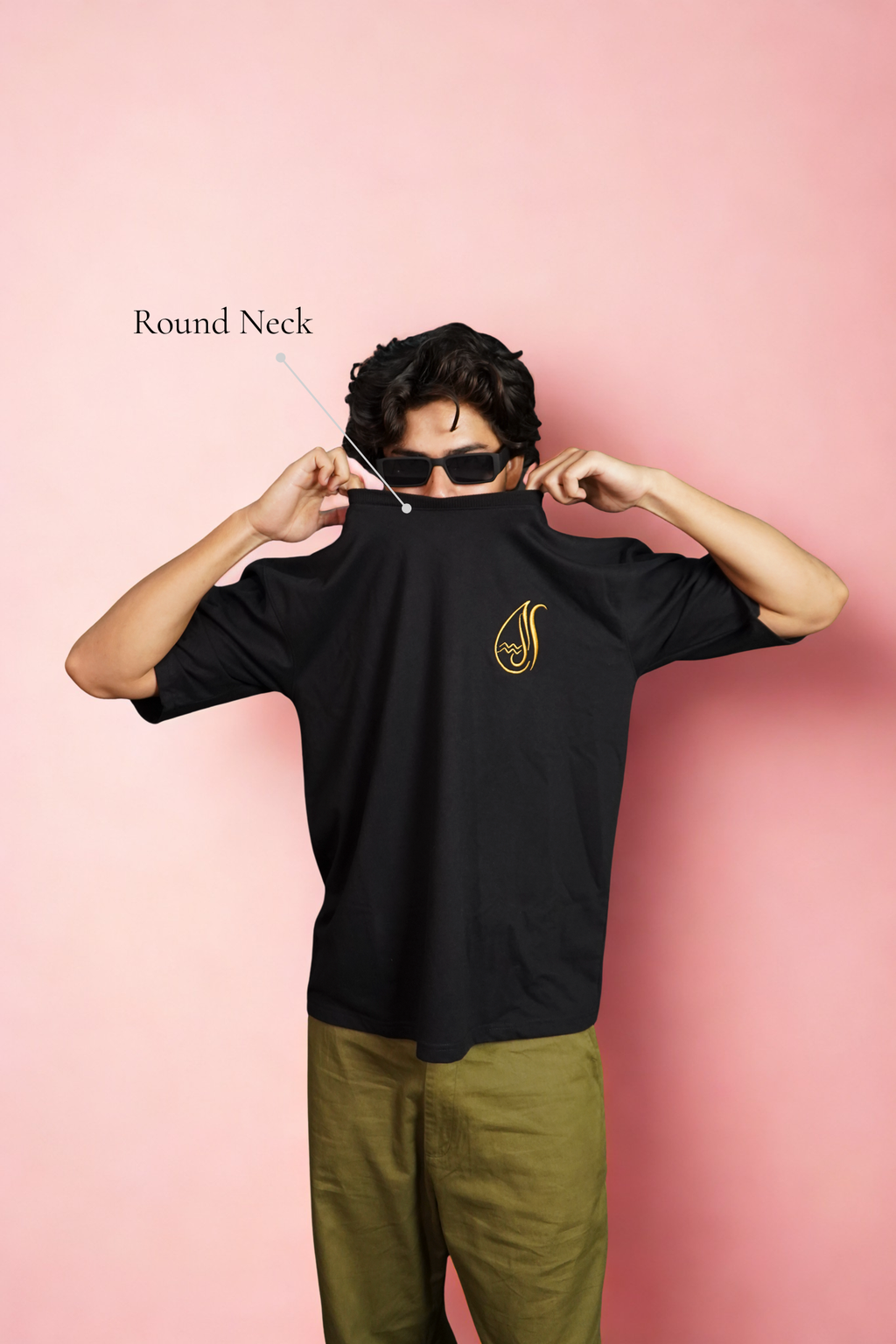 Aquarius (Aquarius themed Embroidered oversize t-shirt, unisex)