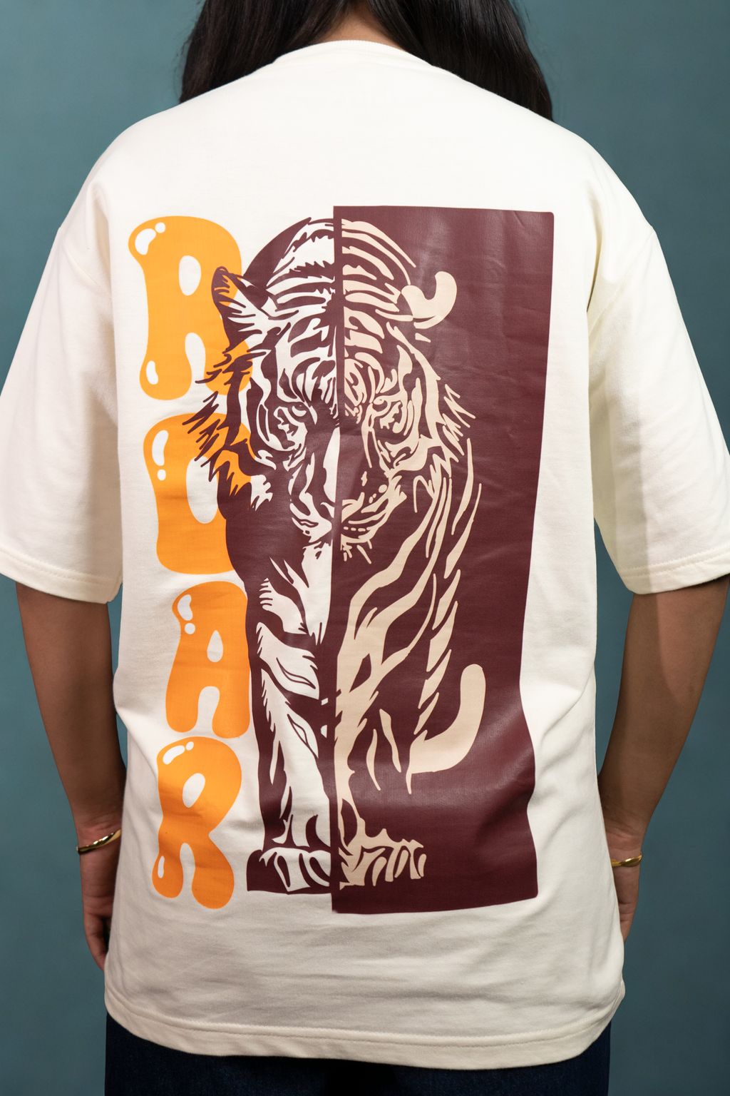 Roar Puff Over Size Off White T-shirt (Unisex)