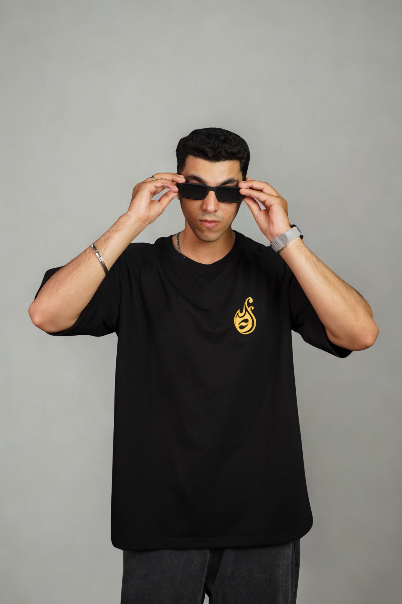 Pisces (Pisces themed Embroidered oversize t-shirt, unisex)