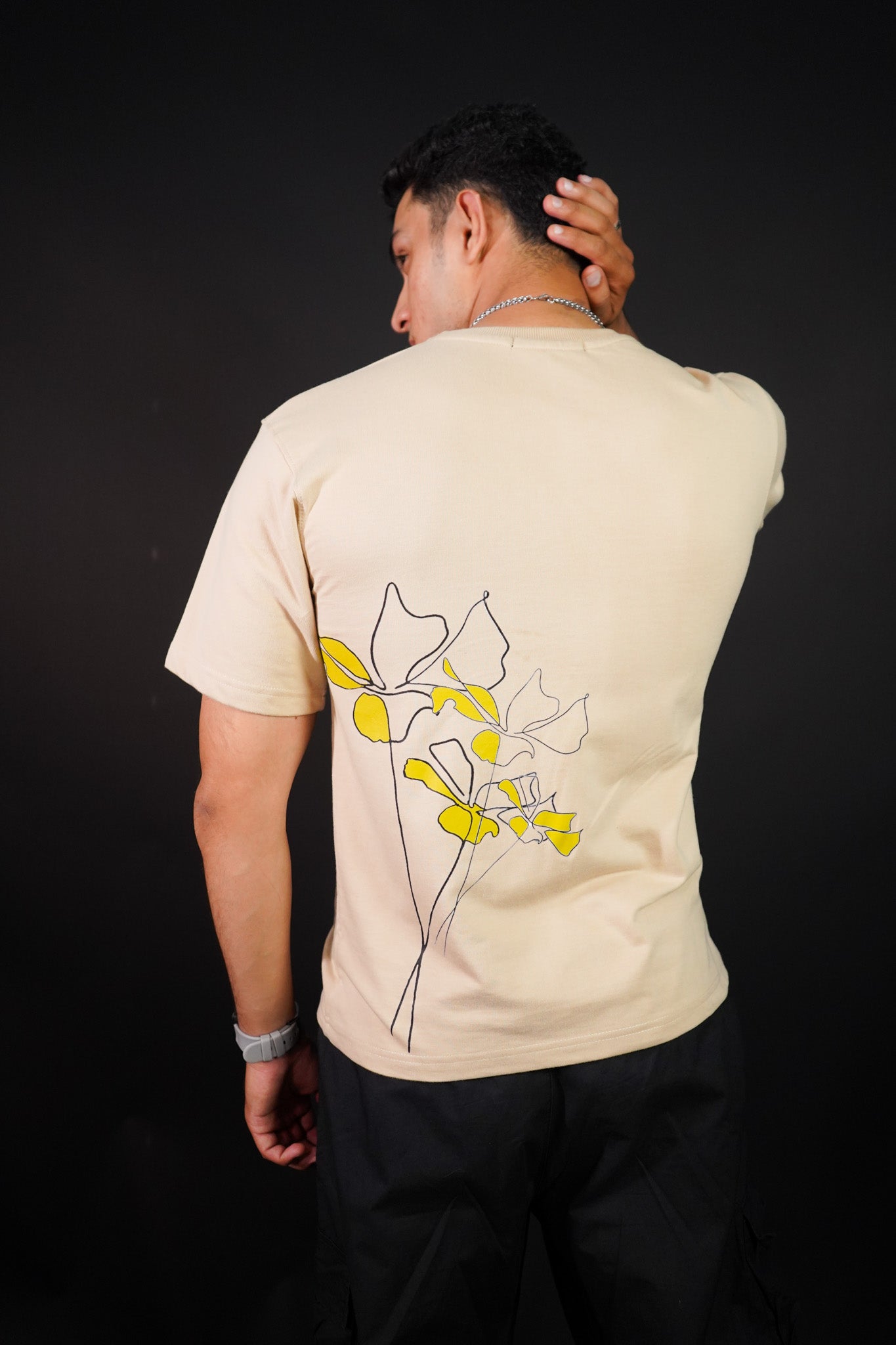 Petal Poise Oversized T-shirt (unisex) - Albin FashionT-shirtAlbin Fashion