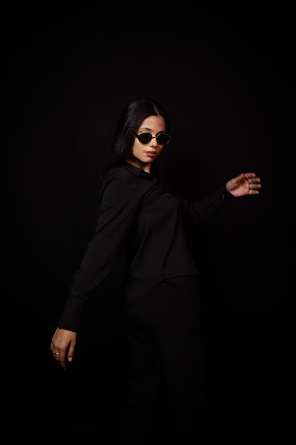Shadow Fit (Black Shirt) - Albin FashionAlbin Fashion
