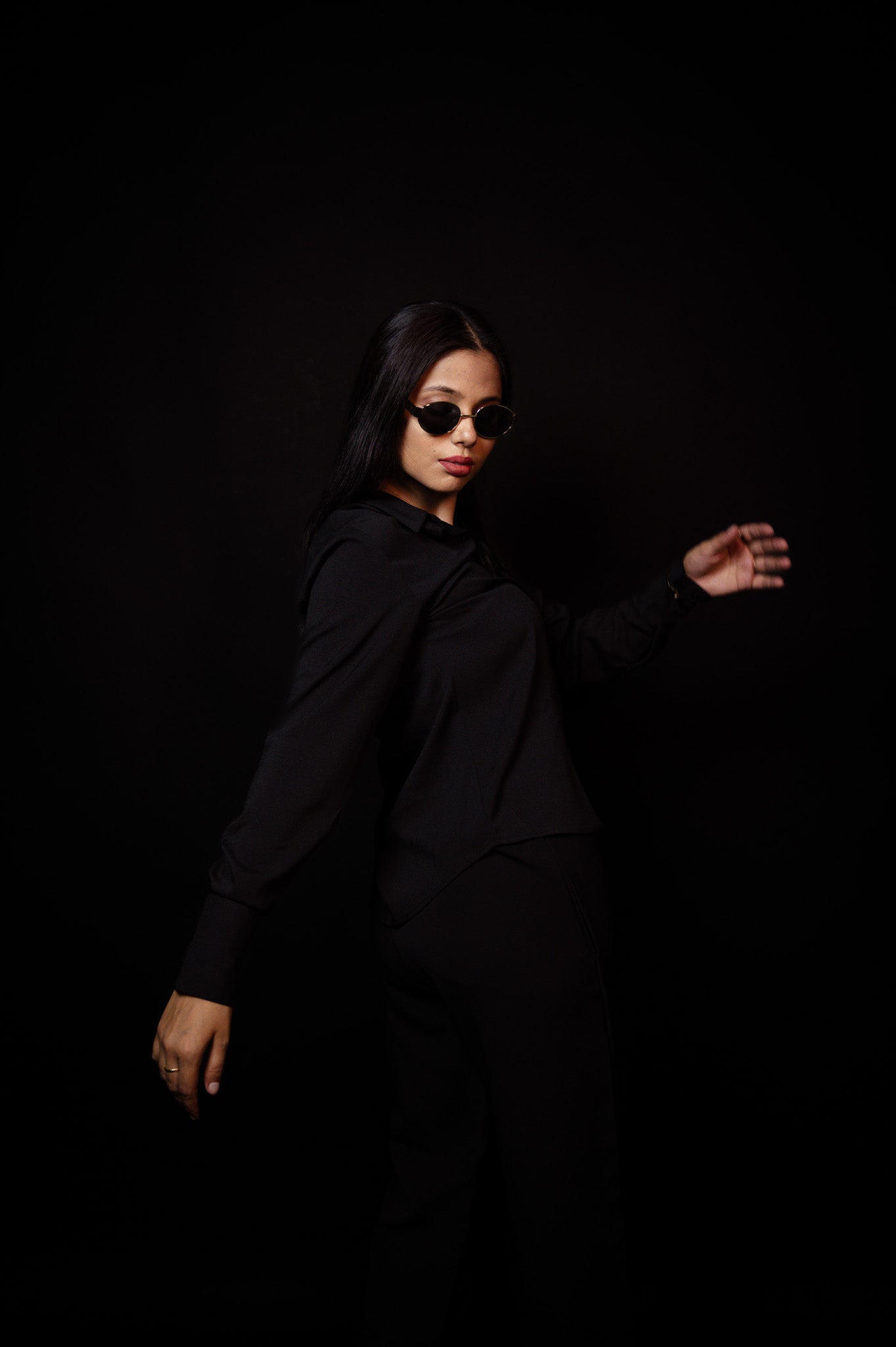Shadow Fit (Black Shirt) - Albin FashionAlbin Fashion
